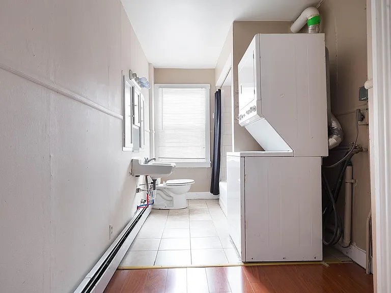 2408 Jane St #2 — Photo 11