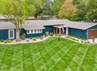 7820 Dearborn Dr, Prairie Village, KS 66208