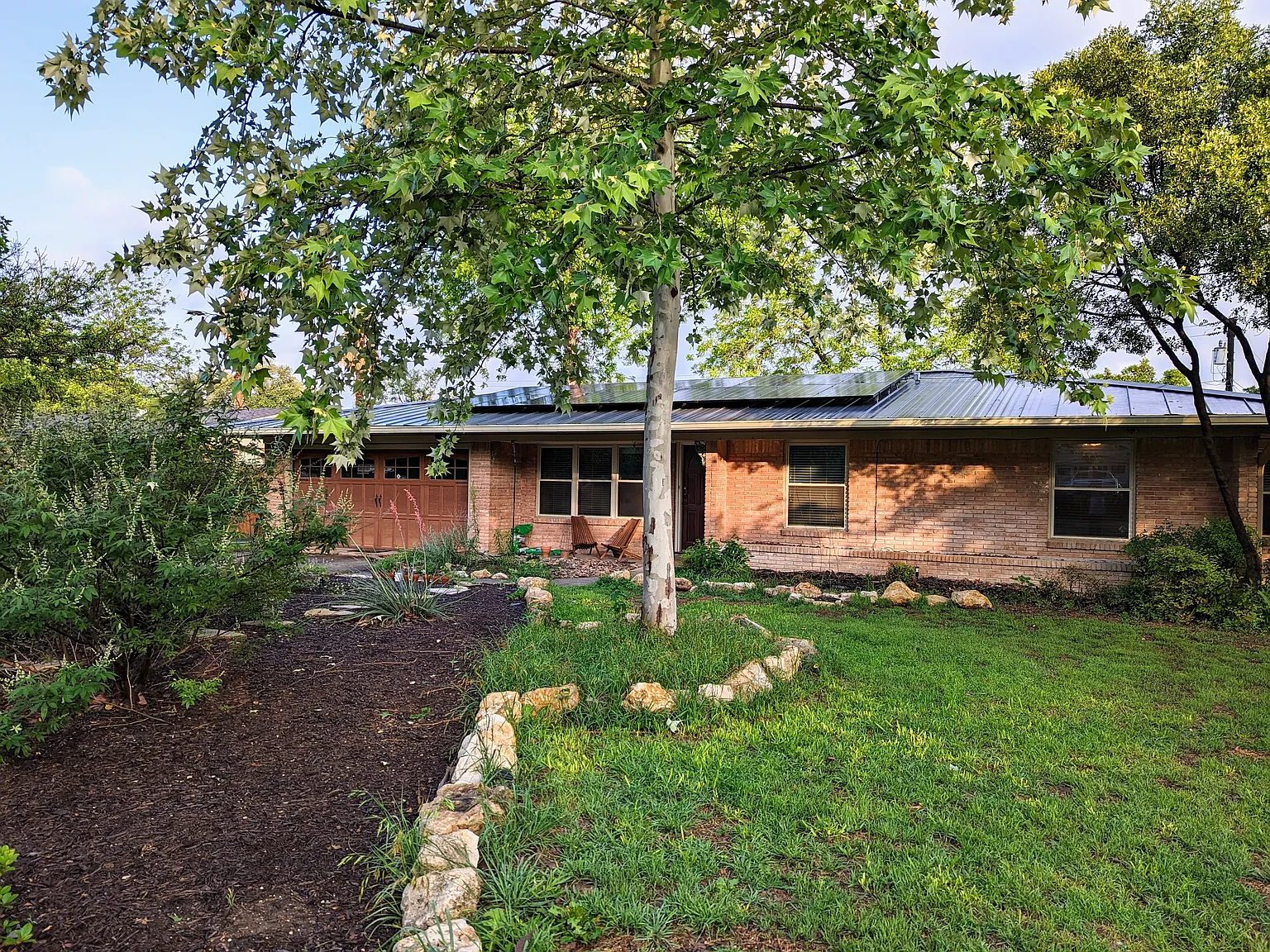 3 bed, 1848 sqft, $1,950 — Photo 2