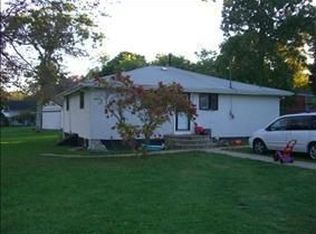 332 Elm Rd W, Mastic Beach, NY 11951