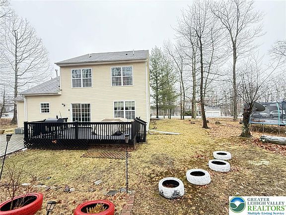 2nd image of 1152 Dorset Dr