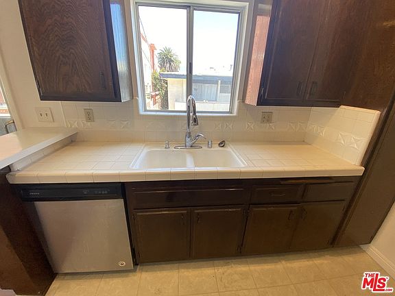 5th image of 1224 S Barrington Ave APT 203