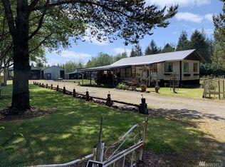 253 Bowes Rd, Hoquiam, WA 98550