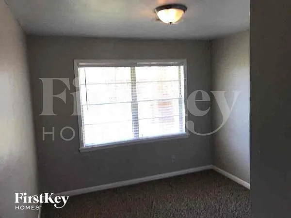 3105 McKinney Dr — Photo 7