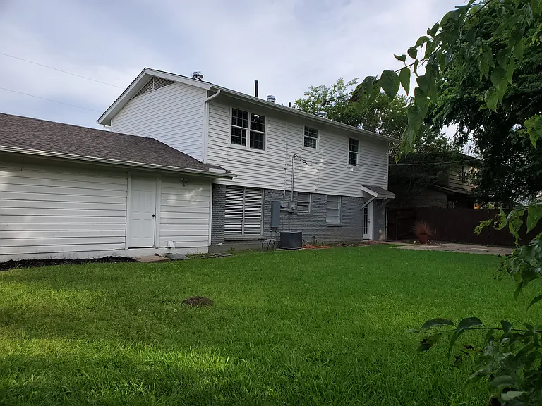 3703 Byrd Dr — Photo 21