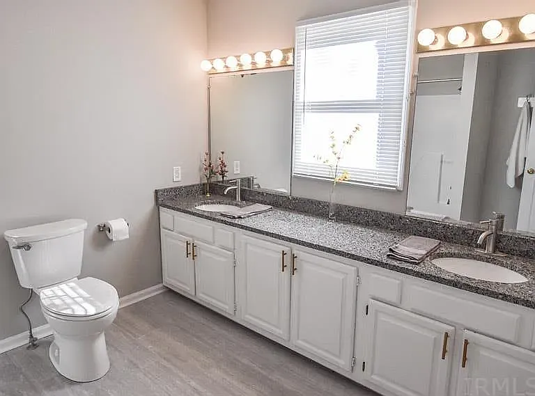 4301 E Whitley Dr — Photo 15