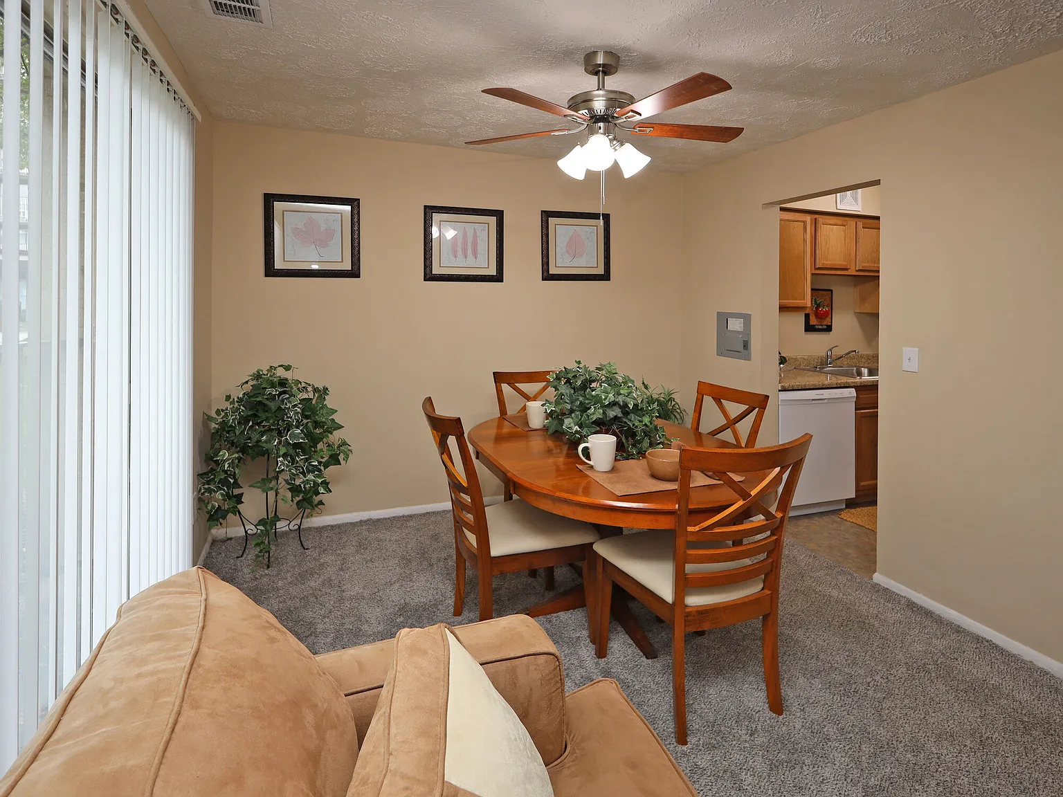 Willoughby Hills Towers — Photo 4