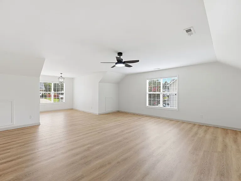 42 Sonora Dr — Photo 25