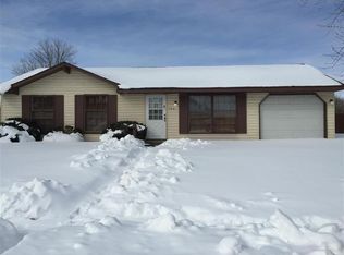 1431 Viking Dr, South Bend, IN 46628