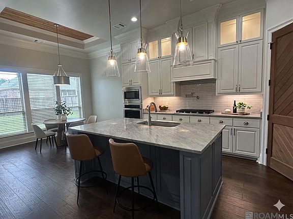 2nd image of 36476 Royal Oak Dr