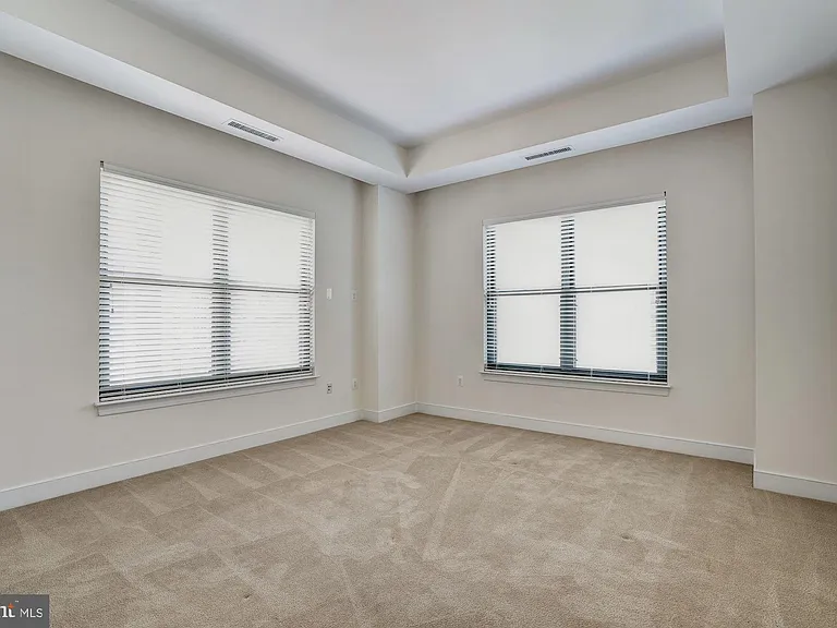 2425 L St NW #736 — Photo 16
