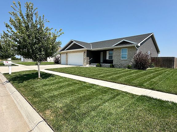 2nd image of 1396 N 12th St