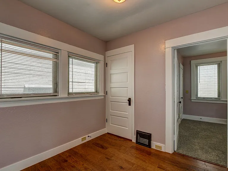 149 S Washington St — Photo 13