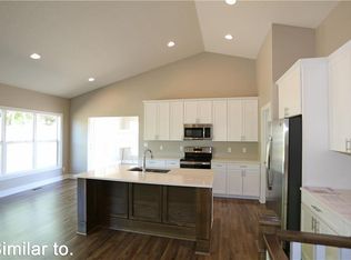 1695 Silver Pointe Dr, Waukee, IA 50263