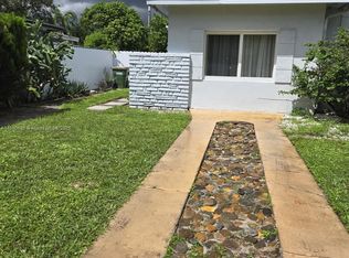 445 NW 125th St #1, Miami, FL 33168