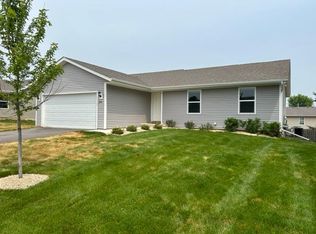 3072 Huntington Dr, Belvidere, IL 61008