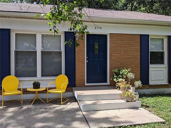 3rd image of 2112 Belmont Blvd