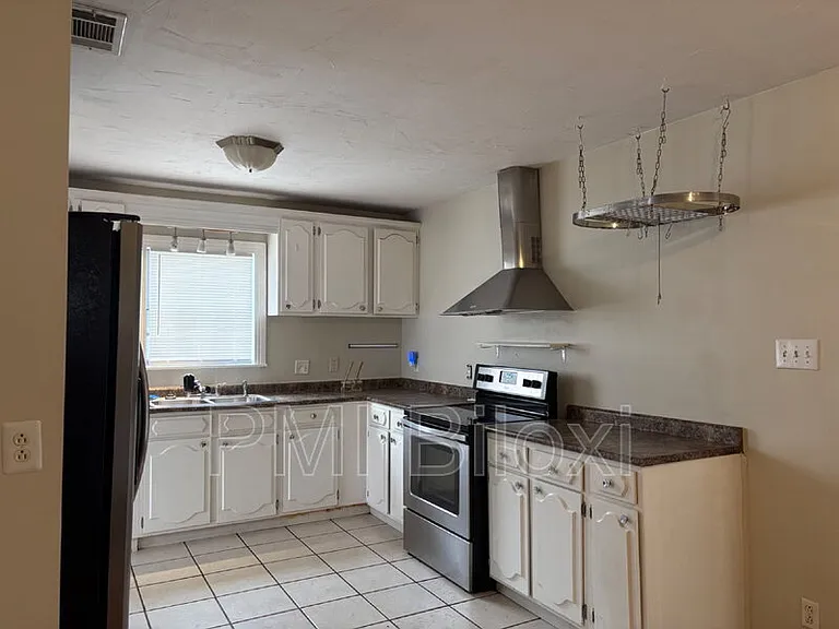 391 Rodeo Dr — Photo 12