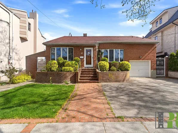 17 Barlow Dr N, Brooklyn, NY 11234
