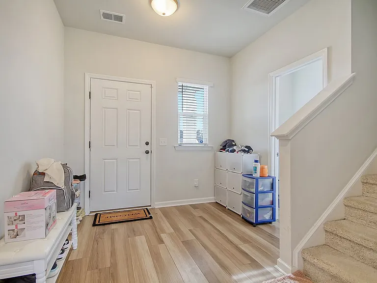 705 McRoy St — Photo 3