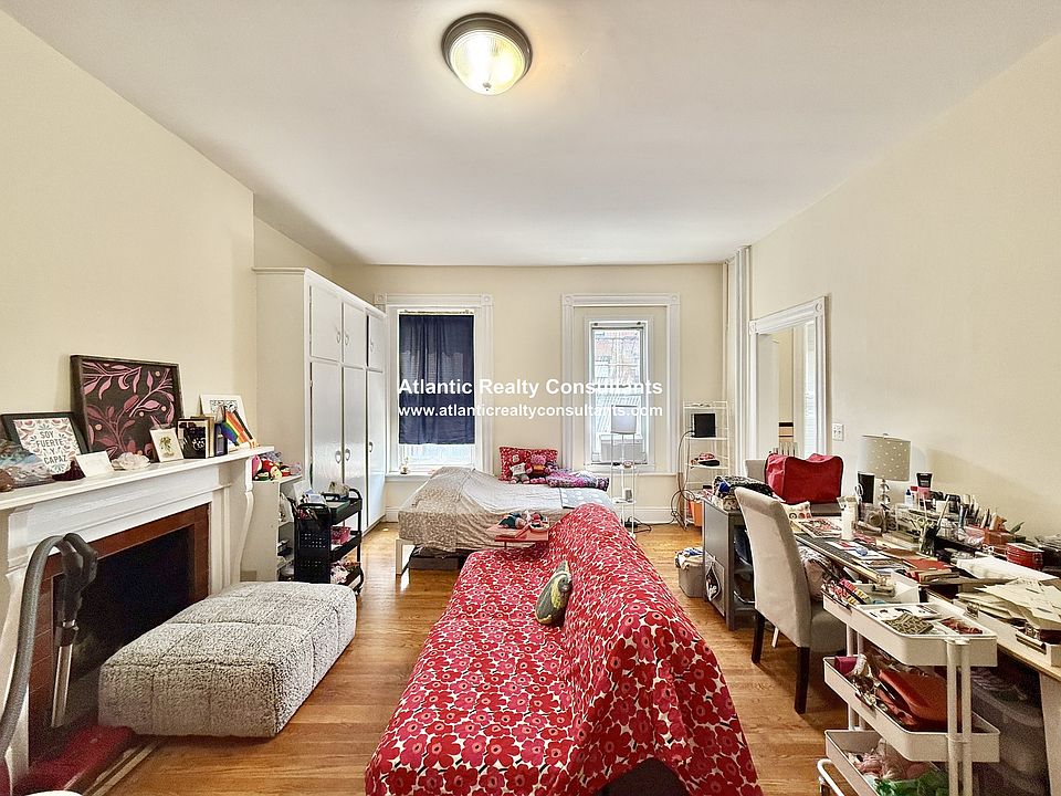 1st image of 337 Beacon St APT 7