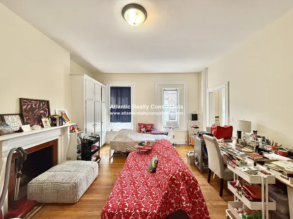 337 Beacon St APT 7, Boston, MA 02116