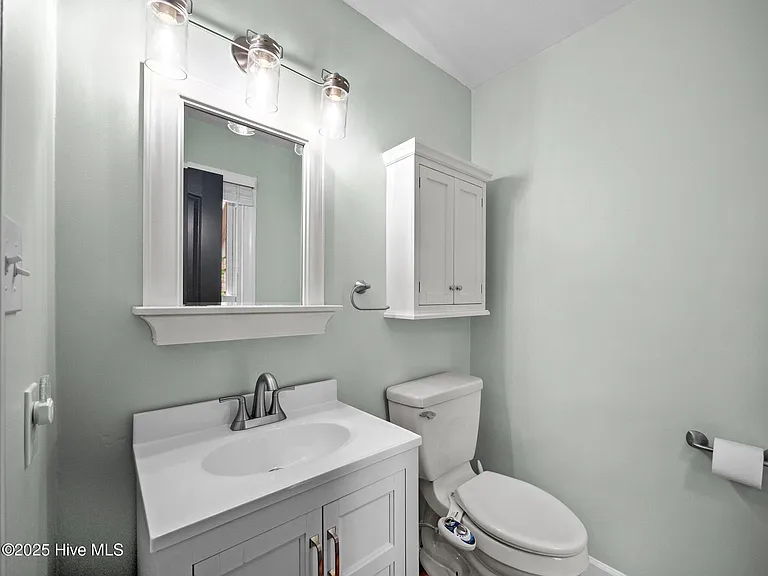 939 Eton Dr — Photo 22