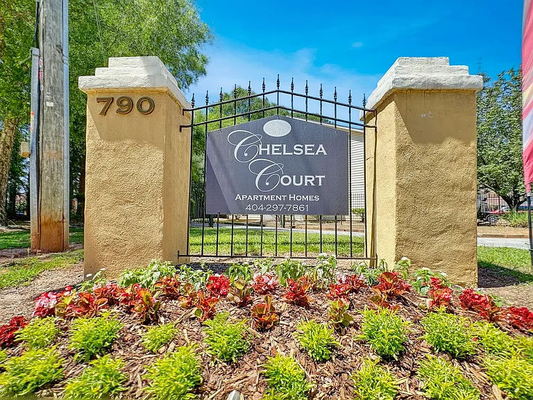 Chelsea Court Apartments — Photo 21