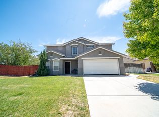 1832 Hart St, Lancaster, CA 93534
