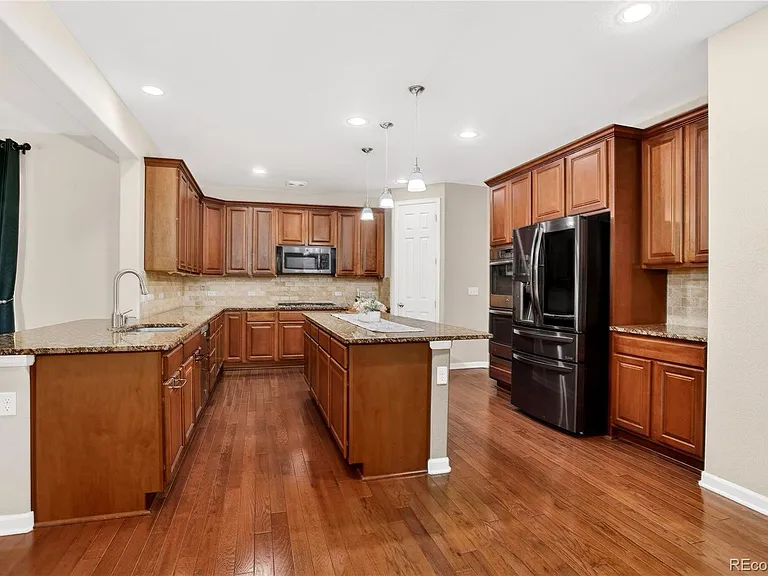 10768 Hillsboro St — Photo 4