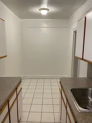 Rented by Chana Ofek, LREB