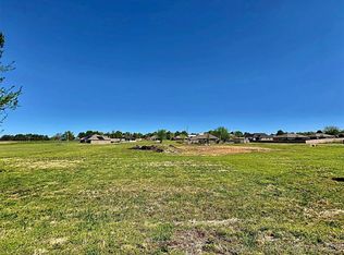 17530 W Tray Rd, Tahlequah, OK 74464