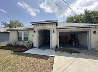 2037 Sentinel Dr, Corpus Christi, TX 78418