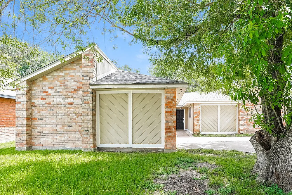 3 bed, 2.0 bath, 1550 sqft, $1,710 — Photo 1