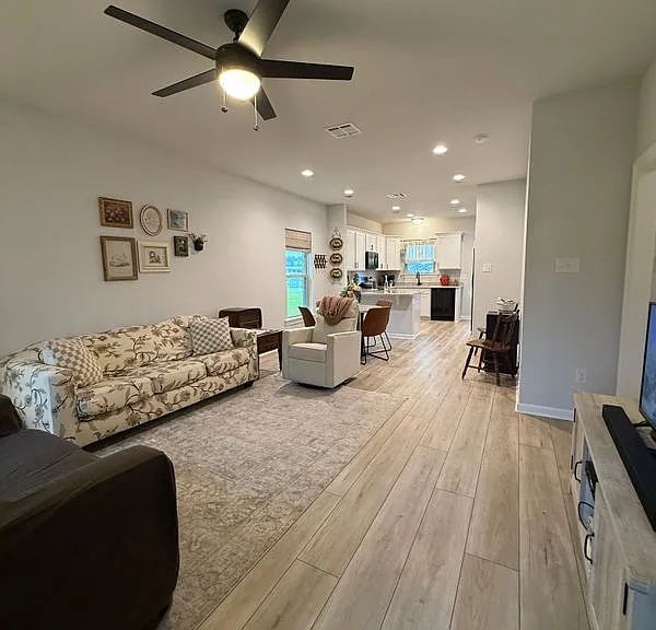 116 Brattle Ct — Photo 18