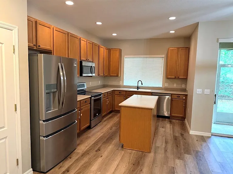 5573 Rutherford Pl — Photo 2