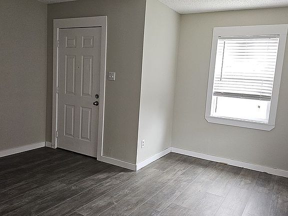 5th image of 8824 Clifford St