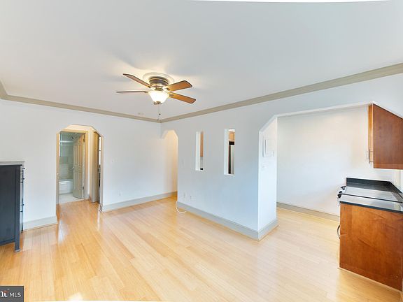 5th image of 1363 K St SE APT 103
