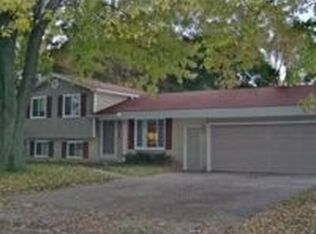2042 Jarman Dr, Troy, MI 48085