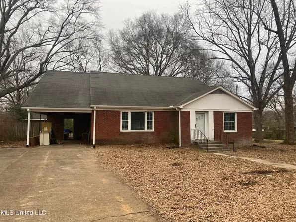 206 Bowden St, Senatobia, MS 38668