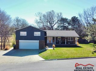 1912 Burr Pkwy, Dodge City, KS 67801