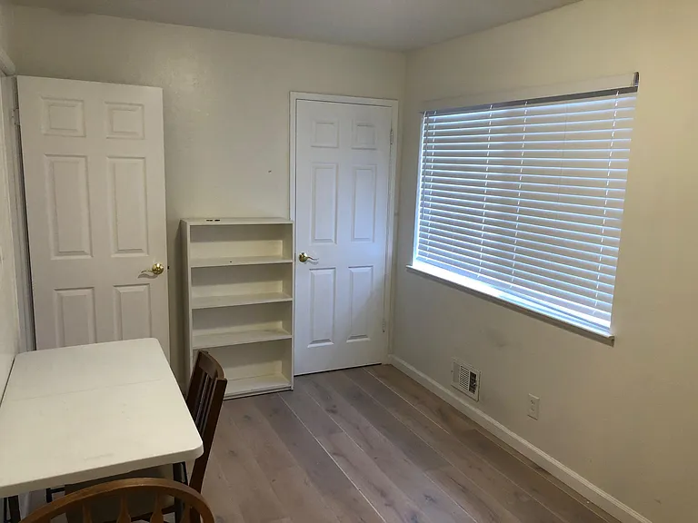305 Greendale Way #1 — Photo 12