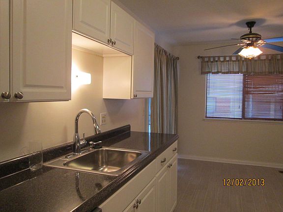5th image of 367 Thornhill Ct APT A1