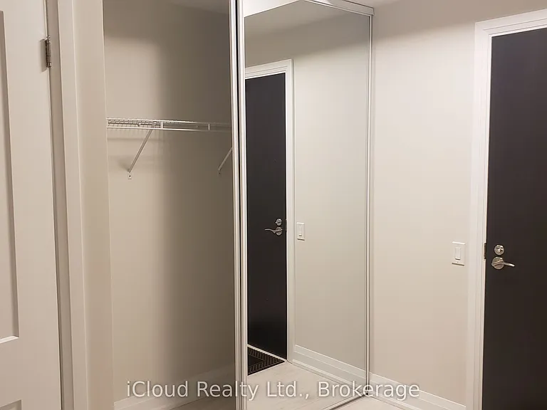 15 Lynch St #2302 — Photo 16