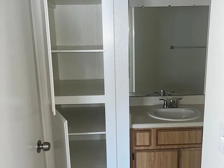 Del Mar — Photo 24