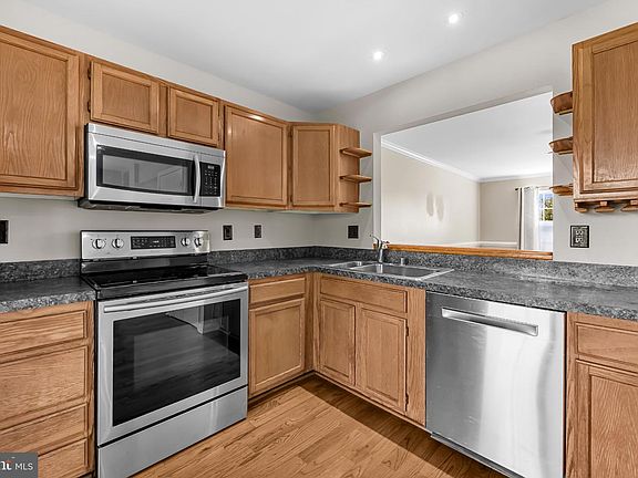 2nd image of 3311 Cheverly Ct