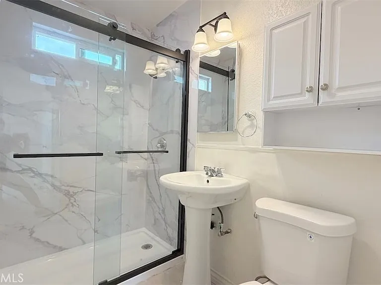 3820 W Valencia Dr — Photo 13
