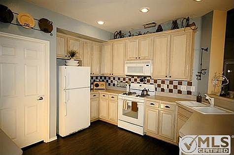 4th image of 5021 Keating St
