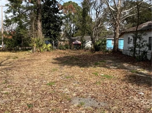 2206 Augusta Avenue, Savannah, GA 31415