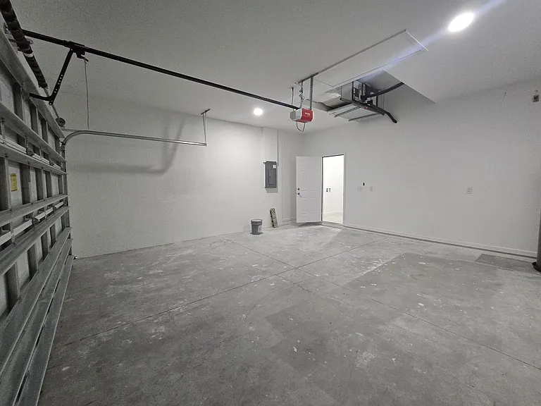 444 Genoa Ave S — Photo 41